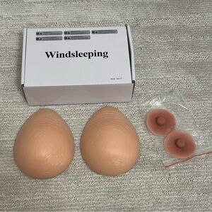 Windsleeping 2 Silicone B Cup Breast Forms With 2 Nipple Stick Ons